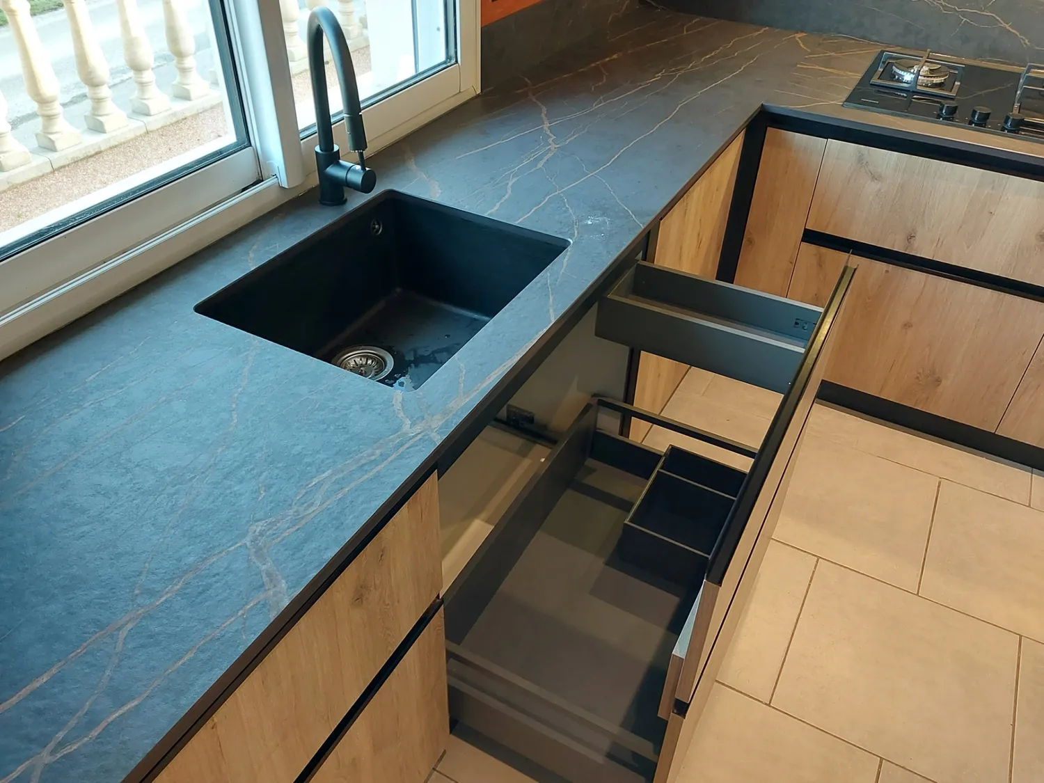 agenceur menuisier bourgvallees